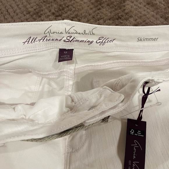 Gloria Vanderbilt skimmer shorts 12 slimming - Picture 2 of 8